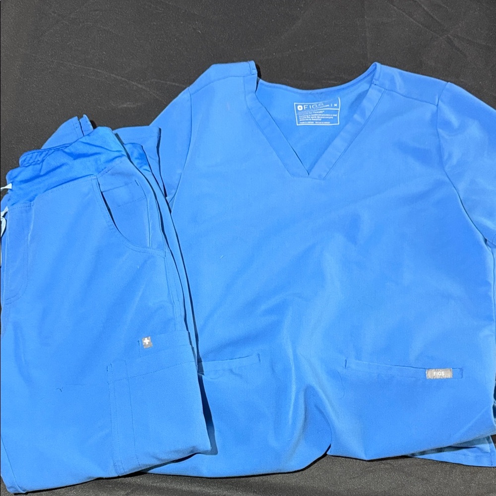 Figs  Scrub Set
